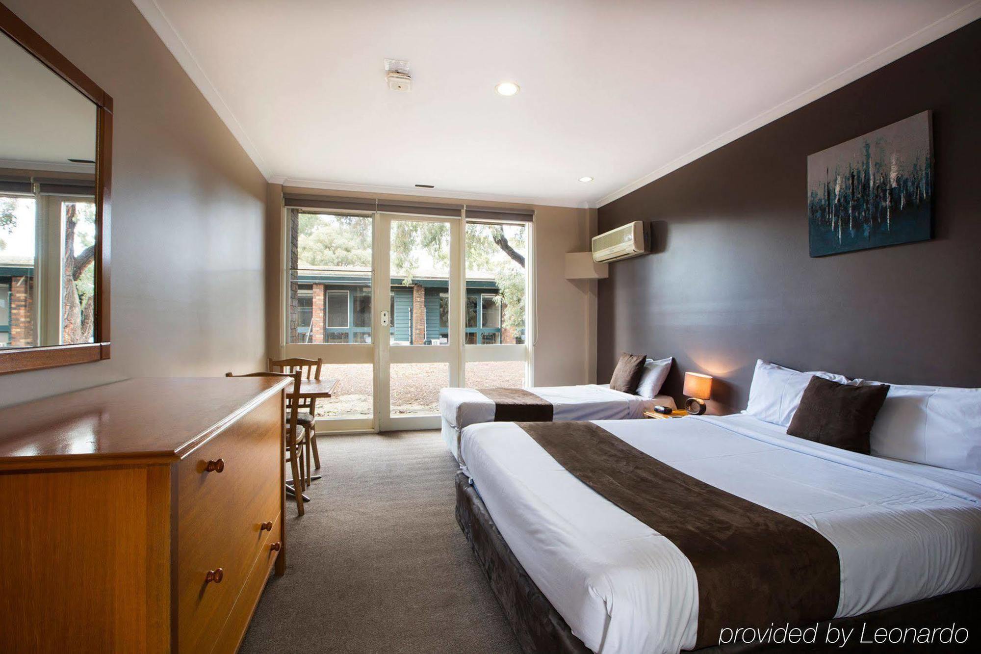 Burvale Hotel Nunawading Eksteriør bilde