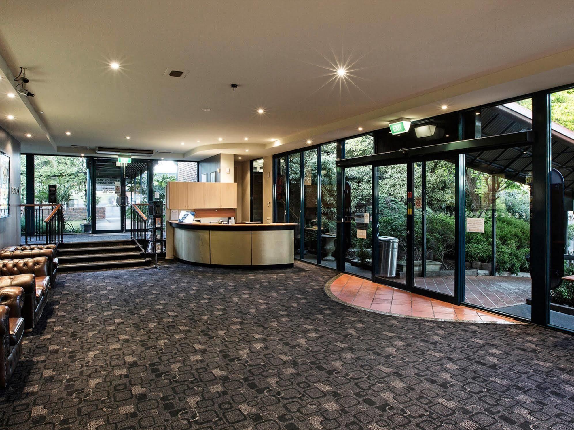 Burvale Hotel Nunawading Eksteriør bilde